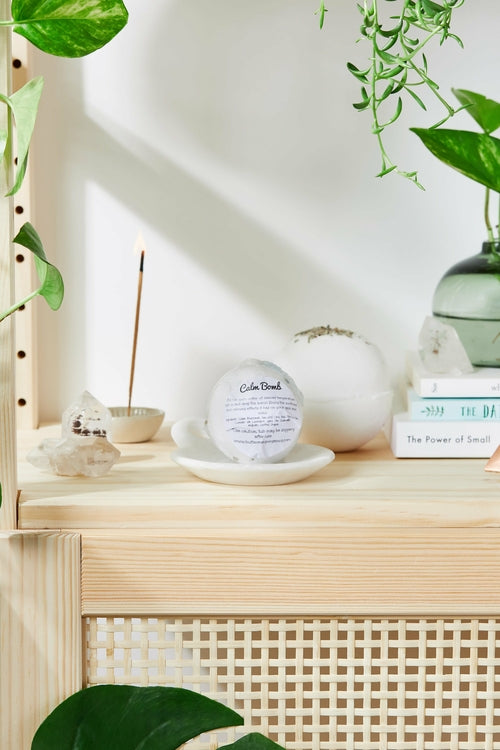 Organic Bath Calm Bomb: Lavender and chamomile formula